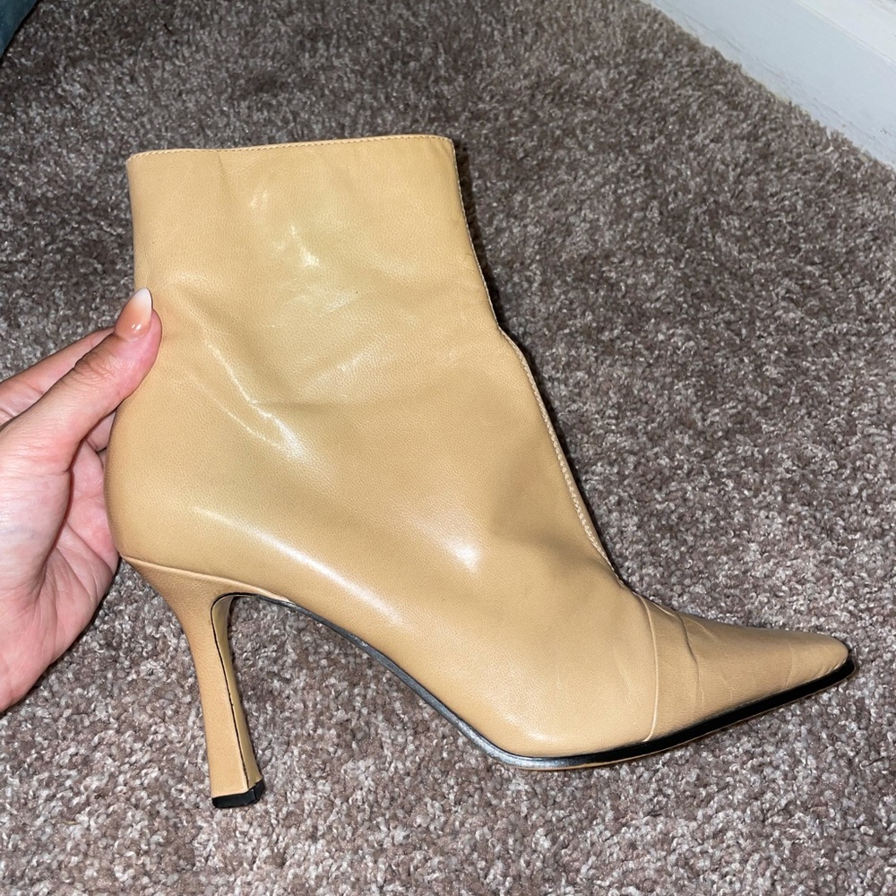 Nine West pointy toe size 7 booties